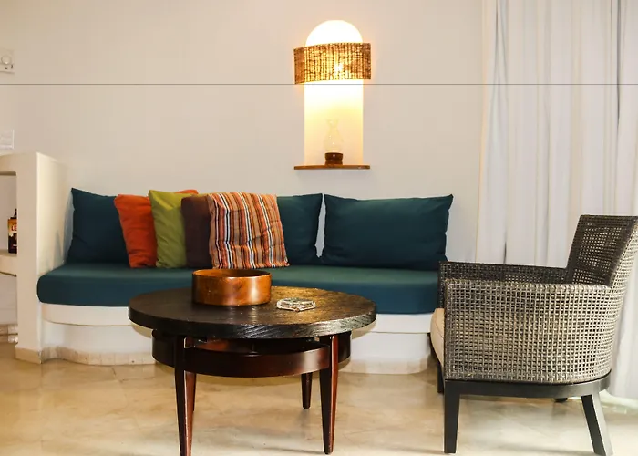 Playa Palms Hotel