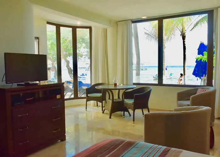 Playa Palms