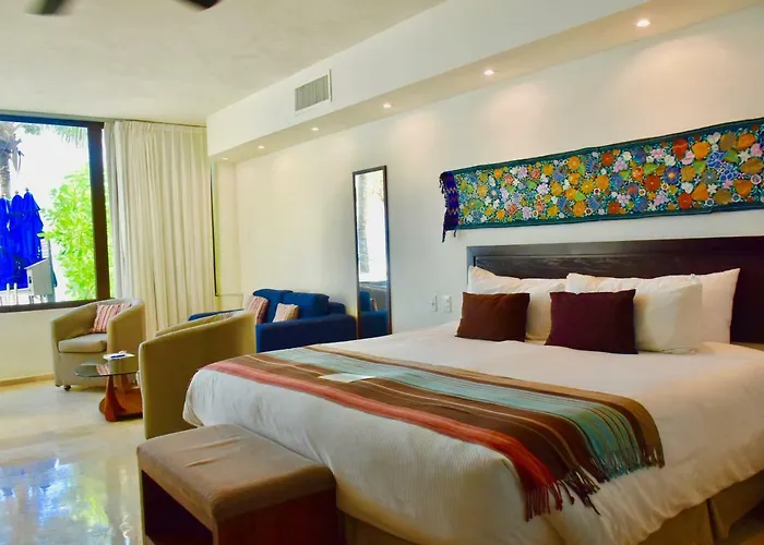 Playa Palms Hotel